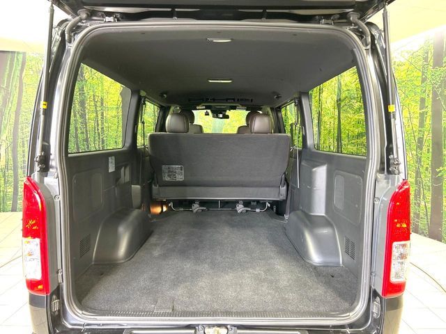 TOYOTA HIACE VAN 4WD 2019 Image 31