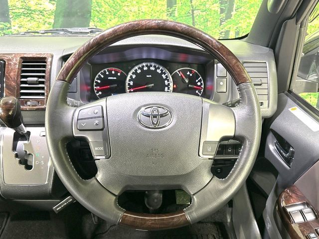 TOYOTA HIACE VAN 4WD 2019 Image 31