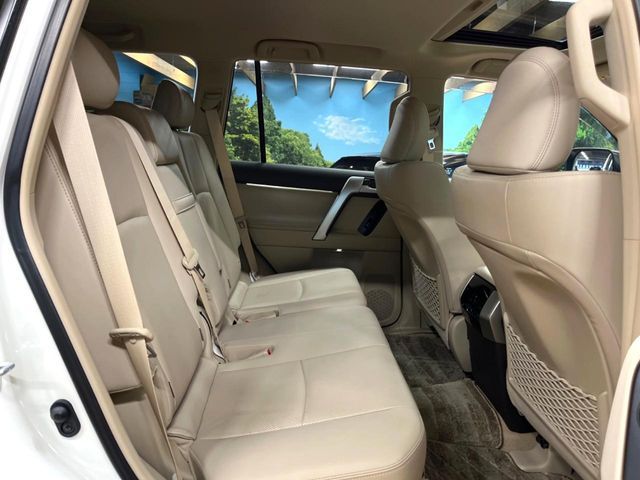 TOYOTA LANDCRUISER PRADO 2023 Image 31