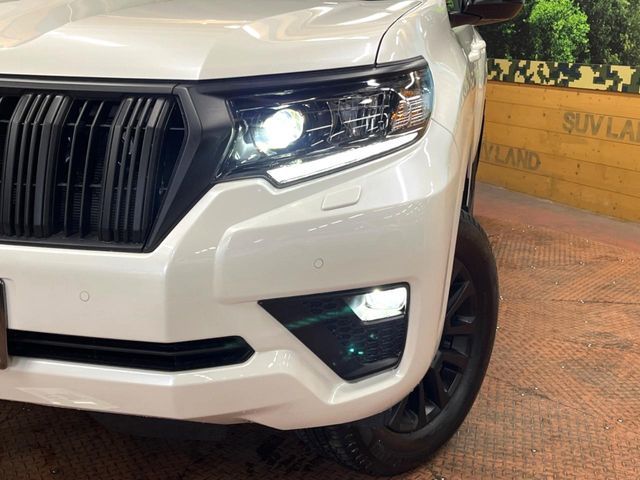 TOYOTA LANDCRUISER PRADO 2023 Image 31