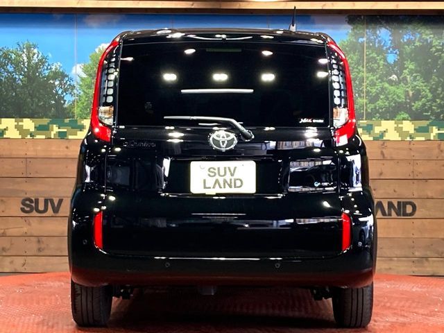 TOYOTA SIENTA HYBRID 2025 Image 31