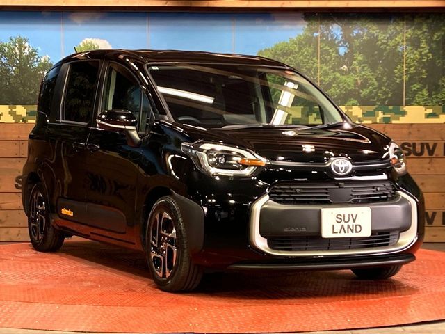 TOYOTA SIENTA HYBRID 2025 Image 31