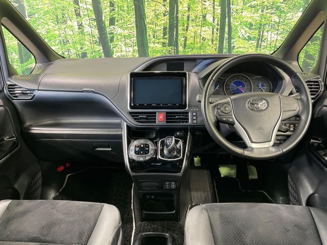 TOYOTA VOXY HYBRID 2020 Image 31