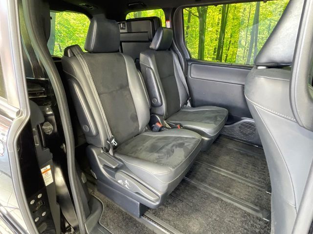 TOYOTA VOXY HYBRID 2020 Image 31