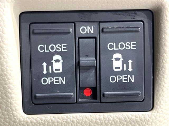 HONDA N BOX 2017 Image 31