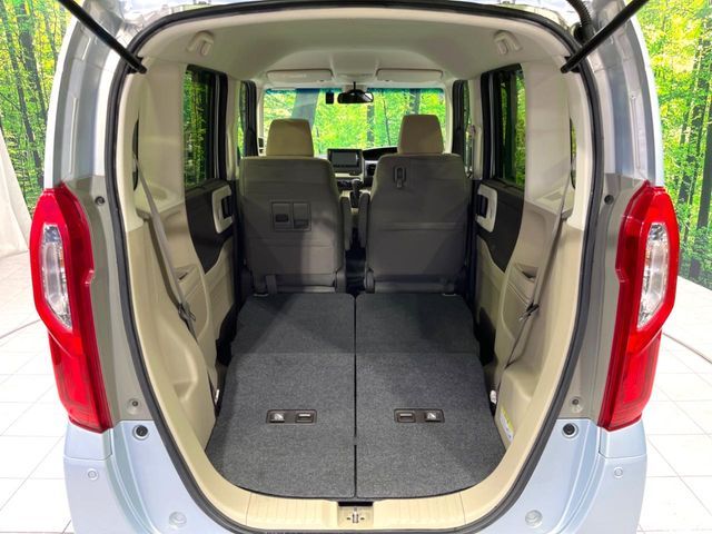 HONDA N BOX 2017 Image 31