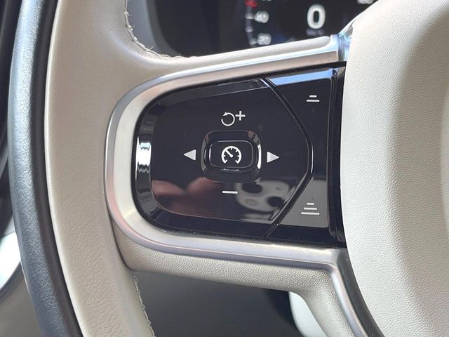 VOLVO V60 2018 Image 31