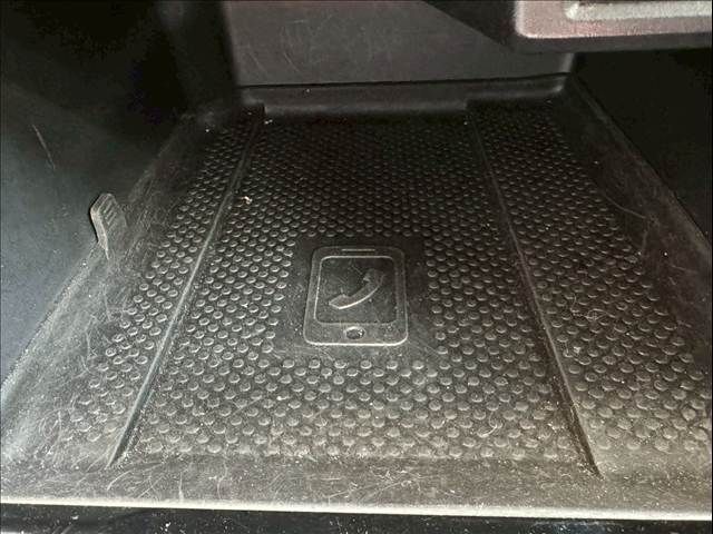 VOLKSWAGEN T-CROSS 2020 Image 31