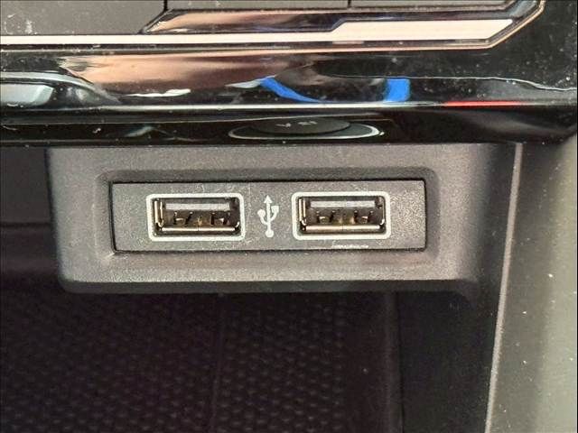 VOLKSWAGEN T-CROSS 2020 Image 31