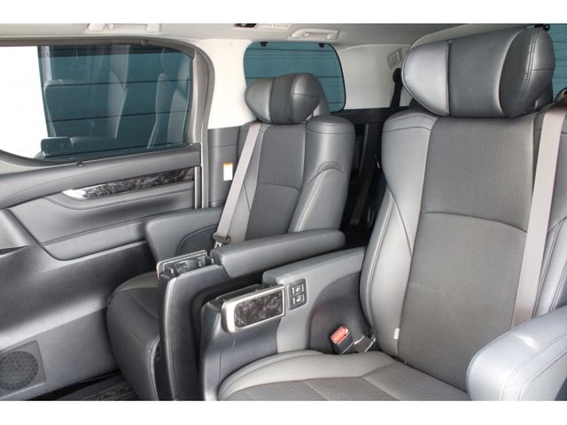 TOYOTA ALPHARD 2020 Image 31