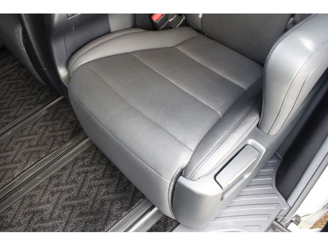 TOYOTA ALPHARD 2020 Image 31