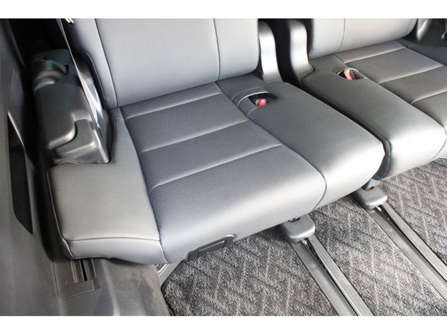 TOYOTA ALPHARD 2020 Image 31