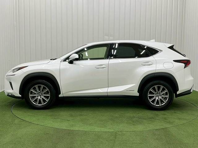 TOYOTA LEXUS NX300H 2019 Image 31