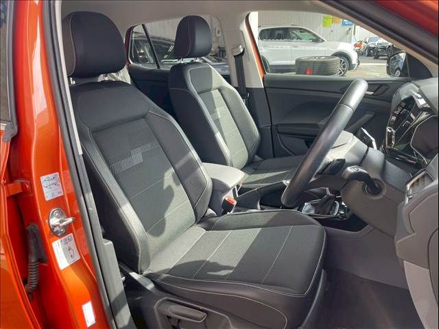 VOLKSWAGEN T-CROSS 2020 Image 31