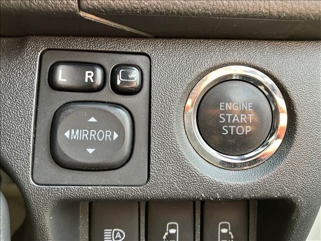 TOYOTA HIACE VAN 4WD 2023 Image 31