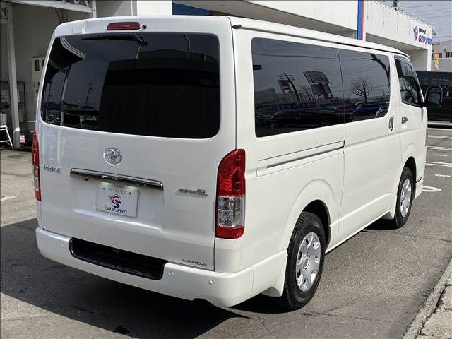 TOYOTA HIACE VAN 4WD 2023 Image 31