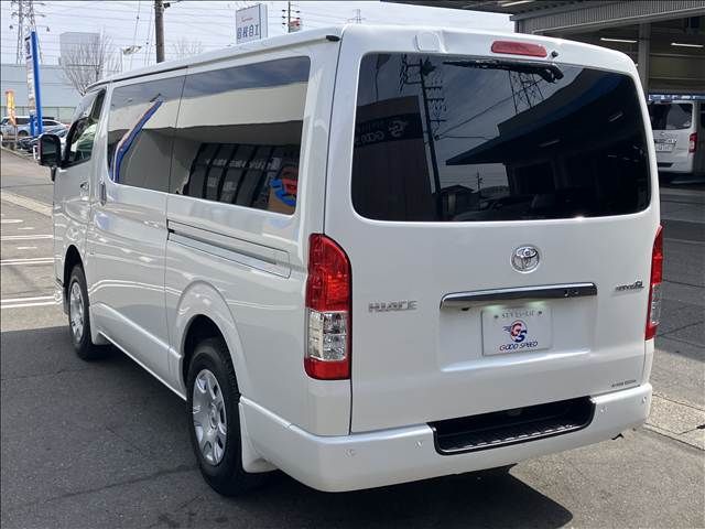 TOYOTA HIACE VAN 4WD 2023 Image 31