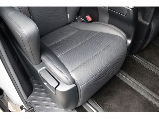 TOYOTA ALPHARD 2020 Image 31