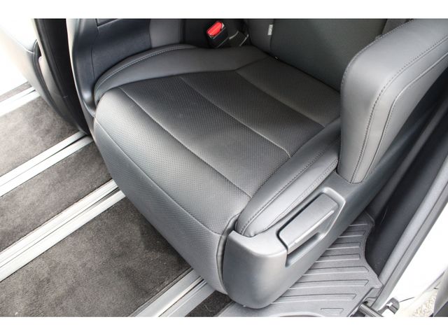 TOYOTA ALPHARD 2020 Image 31