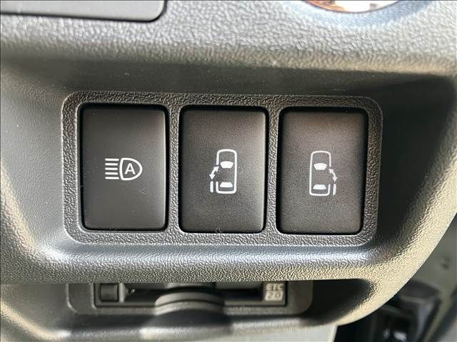 TOYOTA HIACE VAN 4WD 2021 Image 31