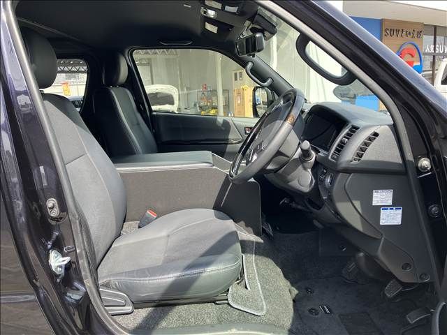 TOYOTA HIACE VAN 4WD 2021 Image 31