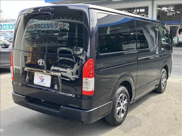 TOYOTA HIACE VAN 4WD 2021 Image 31