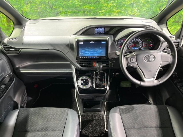 TOYOTA VOXY 2021 Image 31