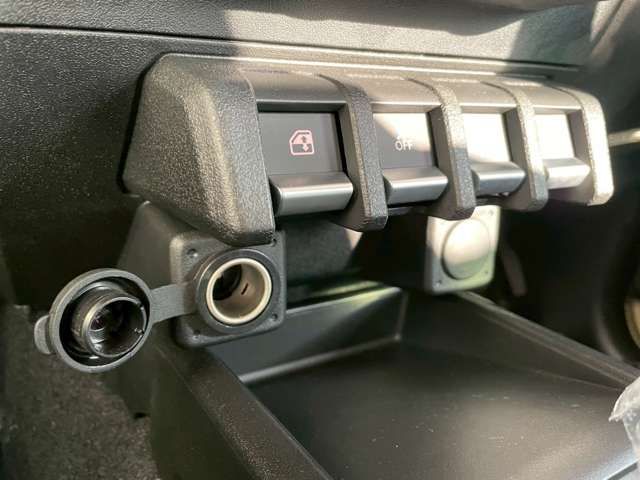 SUZUKI JIMNY NOMADE 2025 Image 31