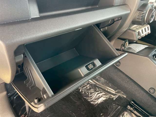 SUZUKI JIMNY NOMADE 2025 Image 31