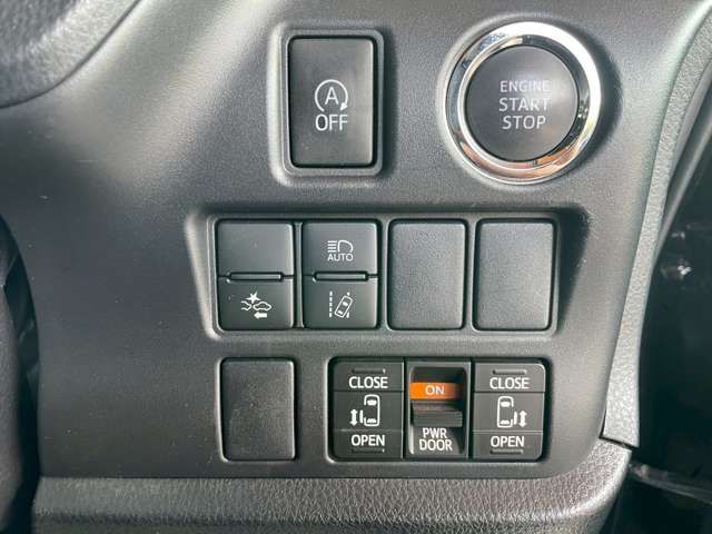 TOYOTA VOXY 2018 Image 31