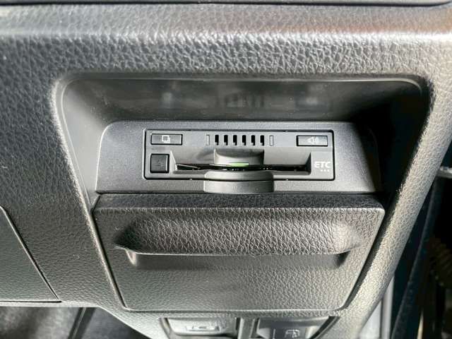 TOYOTA VOXY 2018 Image 31