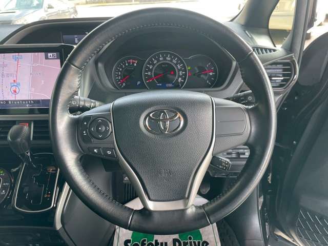 TOYOTA VOXY 2018 Image 31