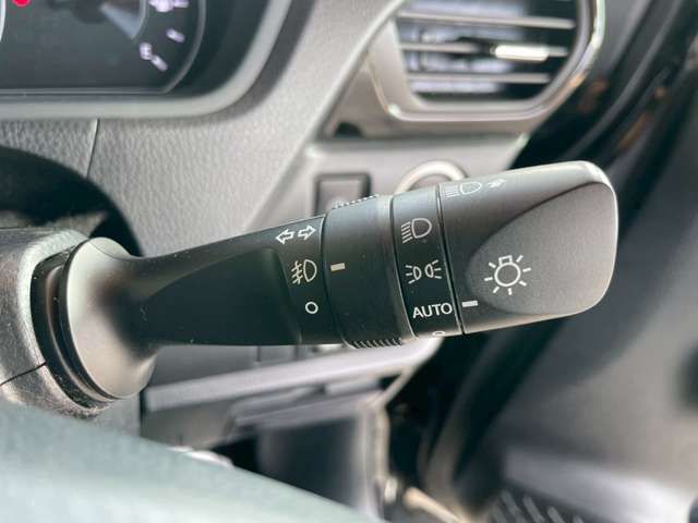 TOYOTA VOXY 2018 Image 31