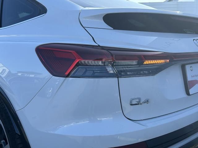 AUDI Q4 E-TRON SPORT 2022 Image 31