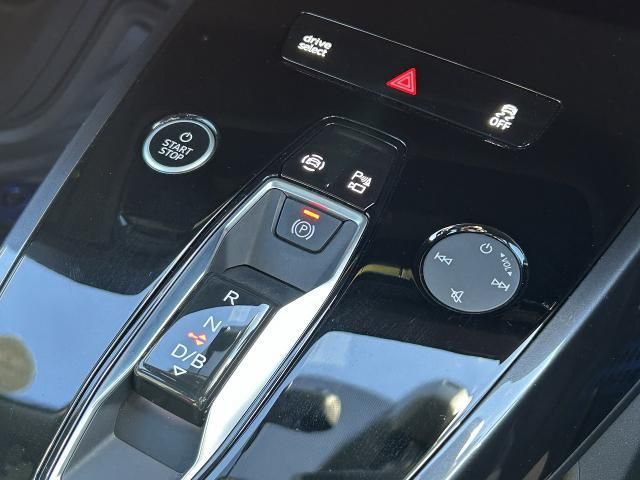 AUDI Q4 E-TRON SPORT 2022 Image 31