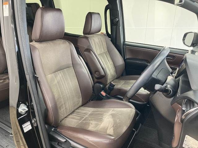 TOYOTA ESQUIRE HYBRID 2018 Image 31