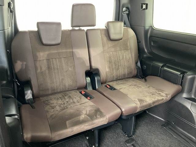 TOYOTA ESQUIRE HYBRID 2018 Image 31