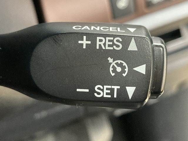 TOYOTA ESQUIRE HYBRID 2018 Image 31