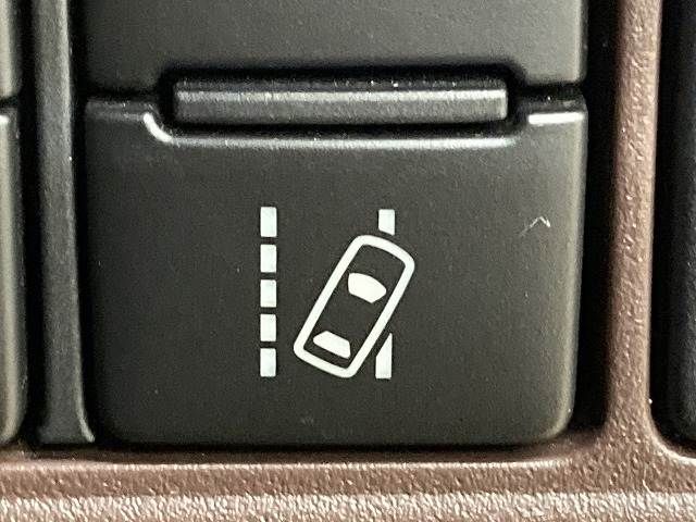 TOYOTA ESQUIRE HYBRID 2018 Image 31