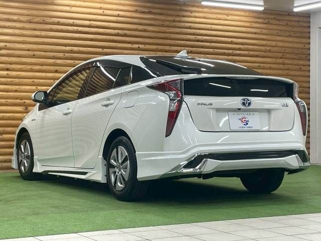 TOYOTA PRIUS 2016 Image 31