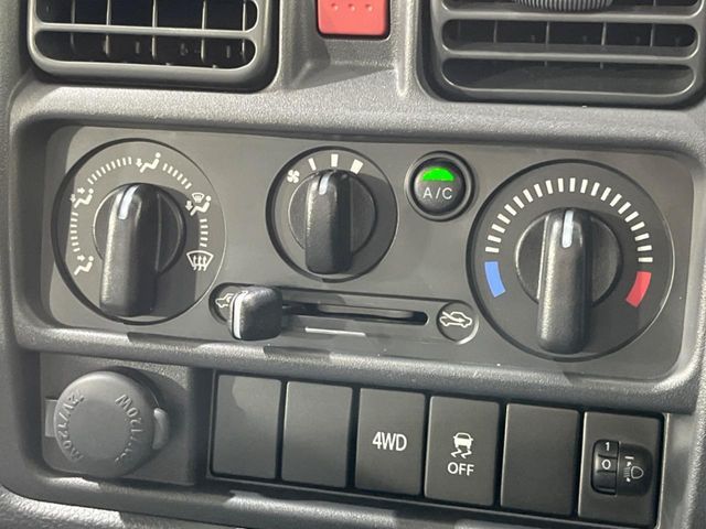 NISSAN NT100 CLIPPER 4WD 2024 Image 31