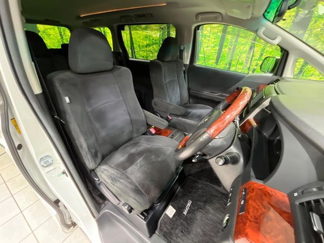 TOYOTA VELLFIRE 2010 Image 31