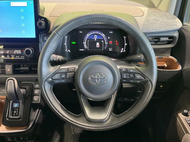 TOYOTA SIENTA HYBRID 2023 Image 31