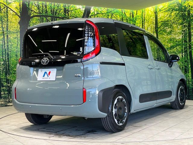 TOYOTA SIENTA HYBRID 2023 Image 31