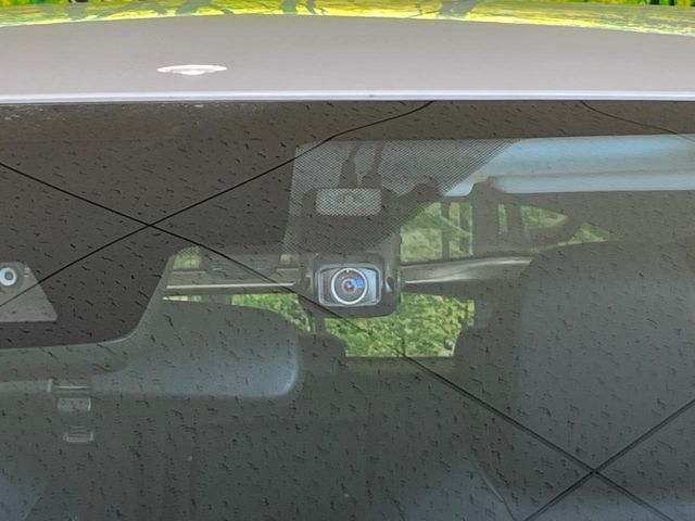 TOYOTA PRIUS 2018 Image 31