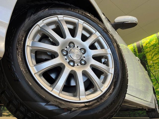 TOYOTA PRIUS 2018 Image 31