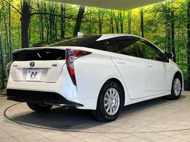 TOYOTA PRIUS 2018 Image 31