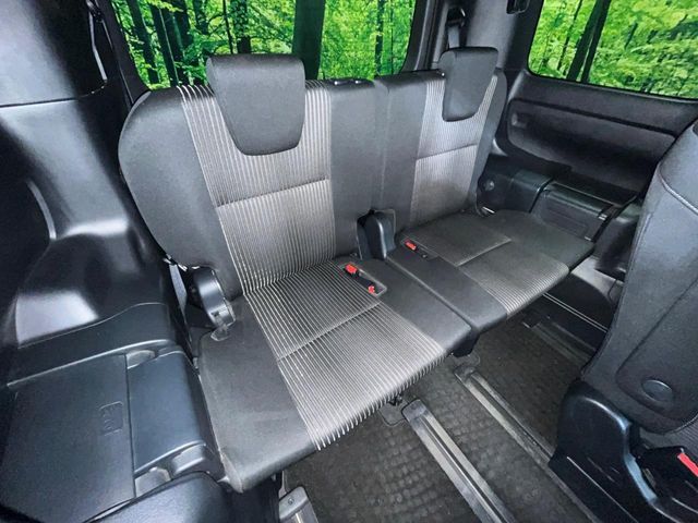 TOYOTA VOXY 4WD 2018 Image 31