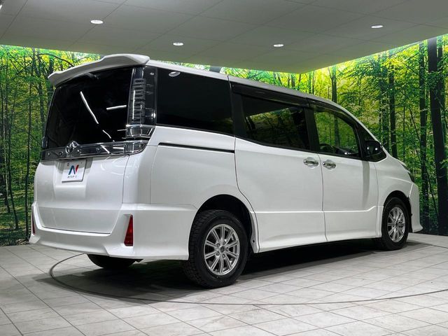 TOYOTA VOXY 4WD 2018 Image 31