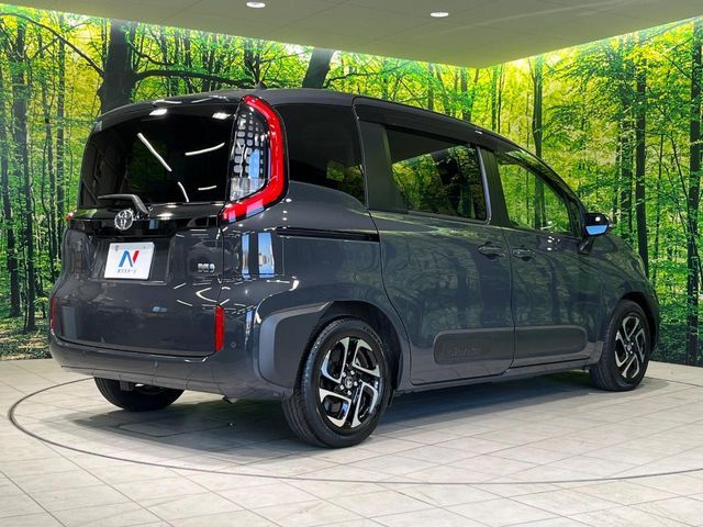 TOYOTA SIENTA HYBRID 2023 Image 31